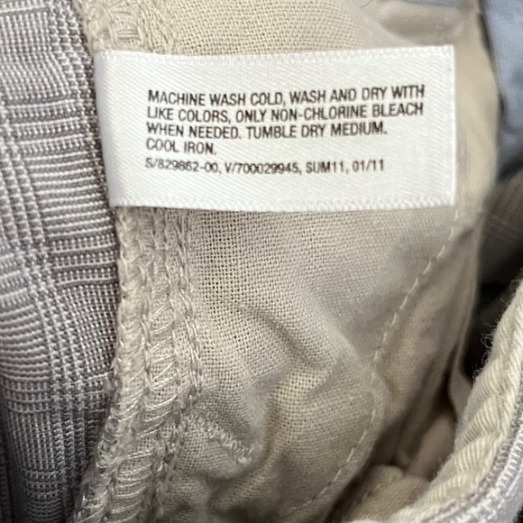 Gap Gray and White Plaid Shorts, Size 3-6 Months - Picture 3 of 4